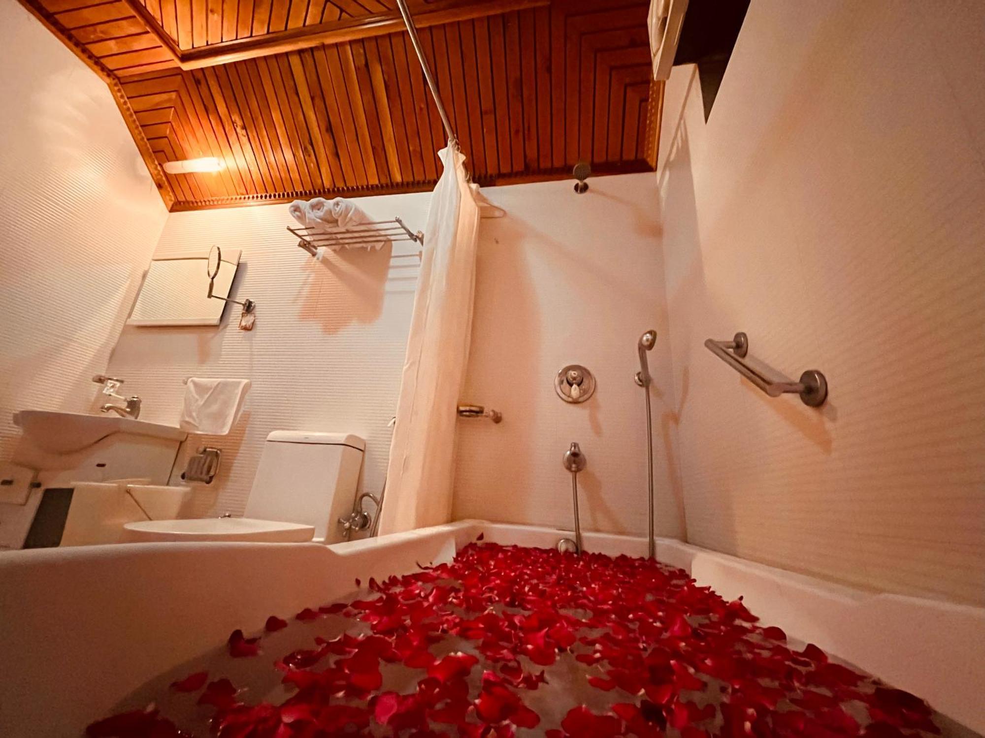 Hotel Hill View, Mussoorie - Near Jw Marriott Mussoorie, M 77377-32479 Екстериор снимка