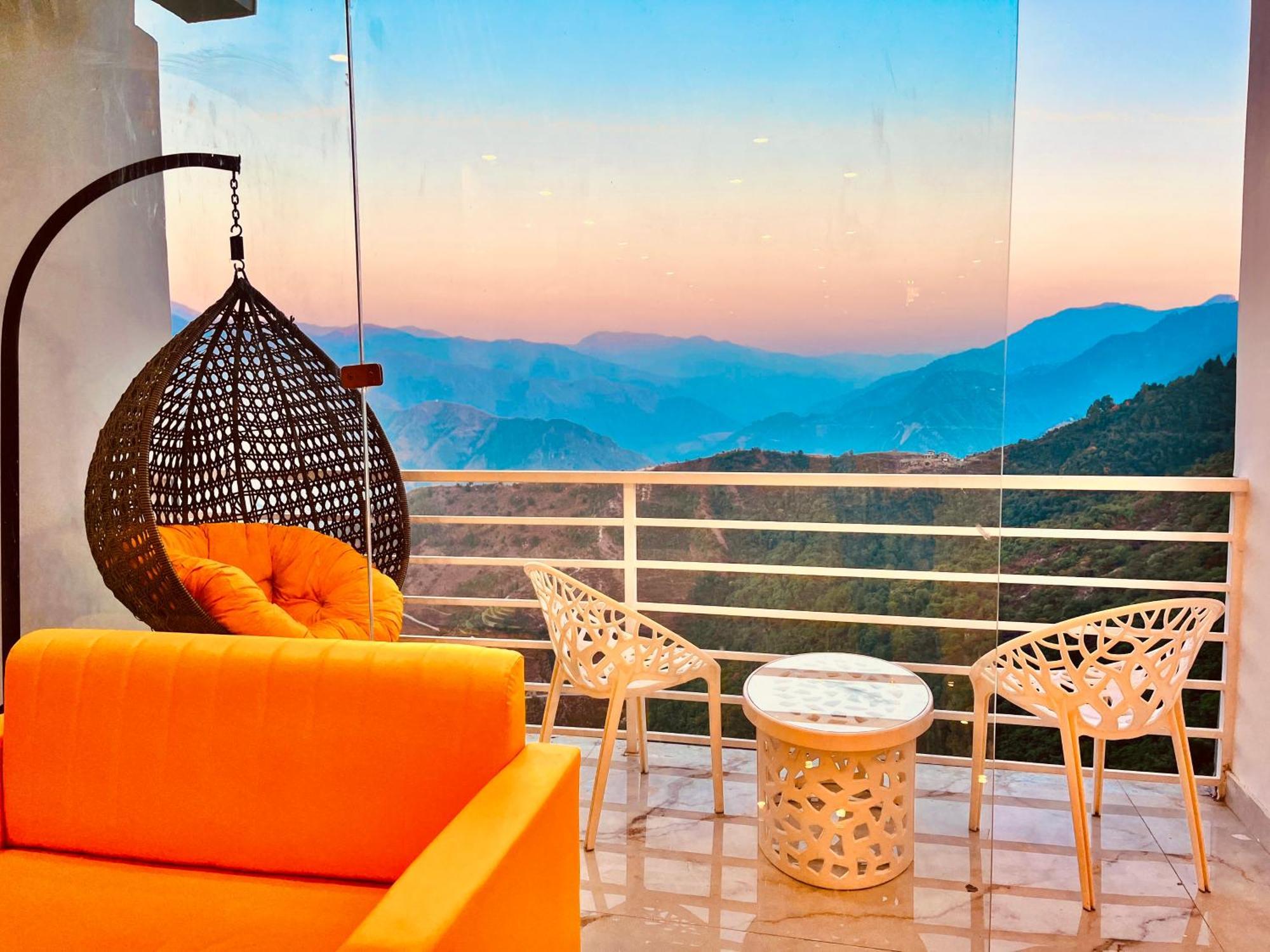 Hotel Hill View, Mussoorie - Near Jw Marriott Mussoorie, M 77377-32479 Екстериор снимка
