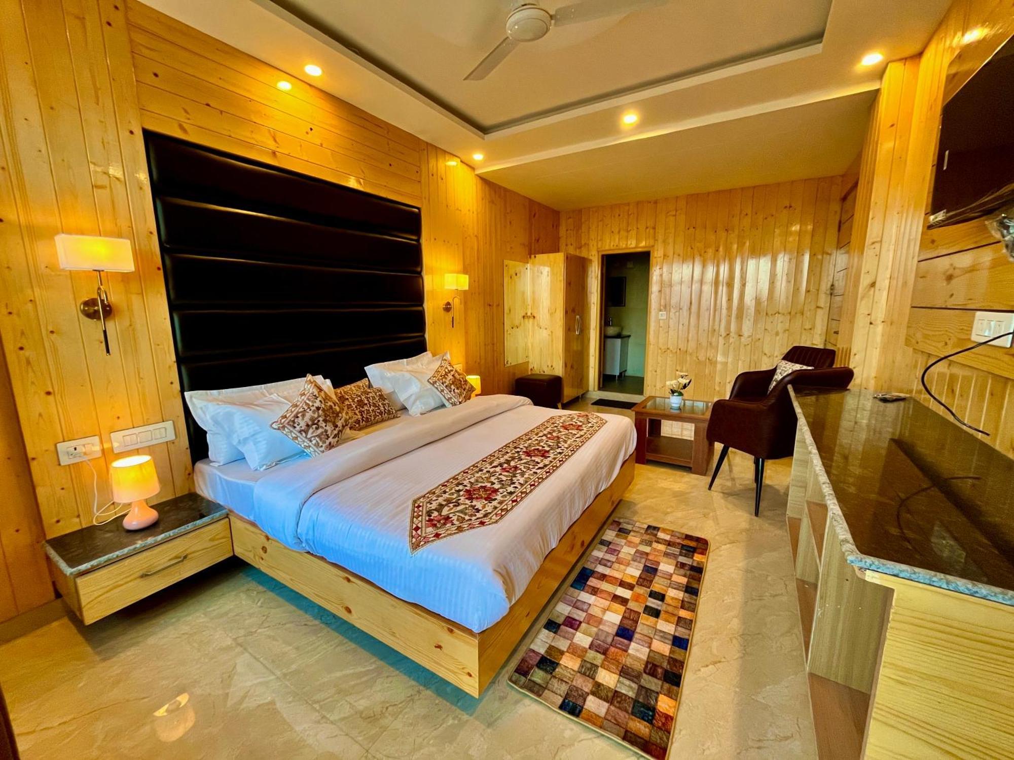 Hotel Hill View, Mussoorie - Near Jw Marriott Mussoorie, M 77377-32479 Екстериор снимка