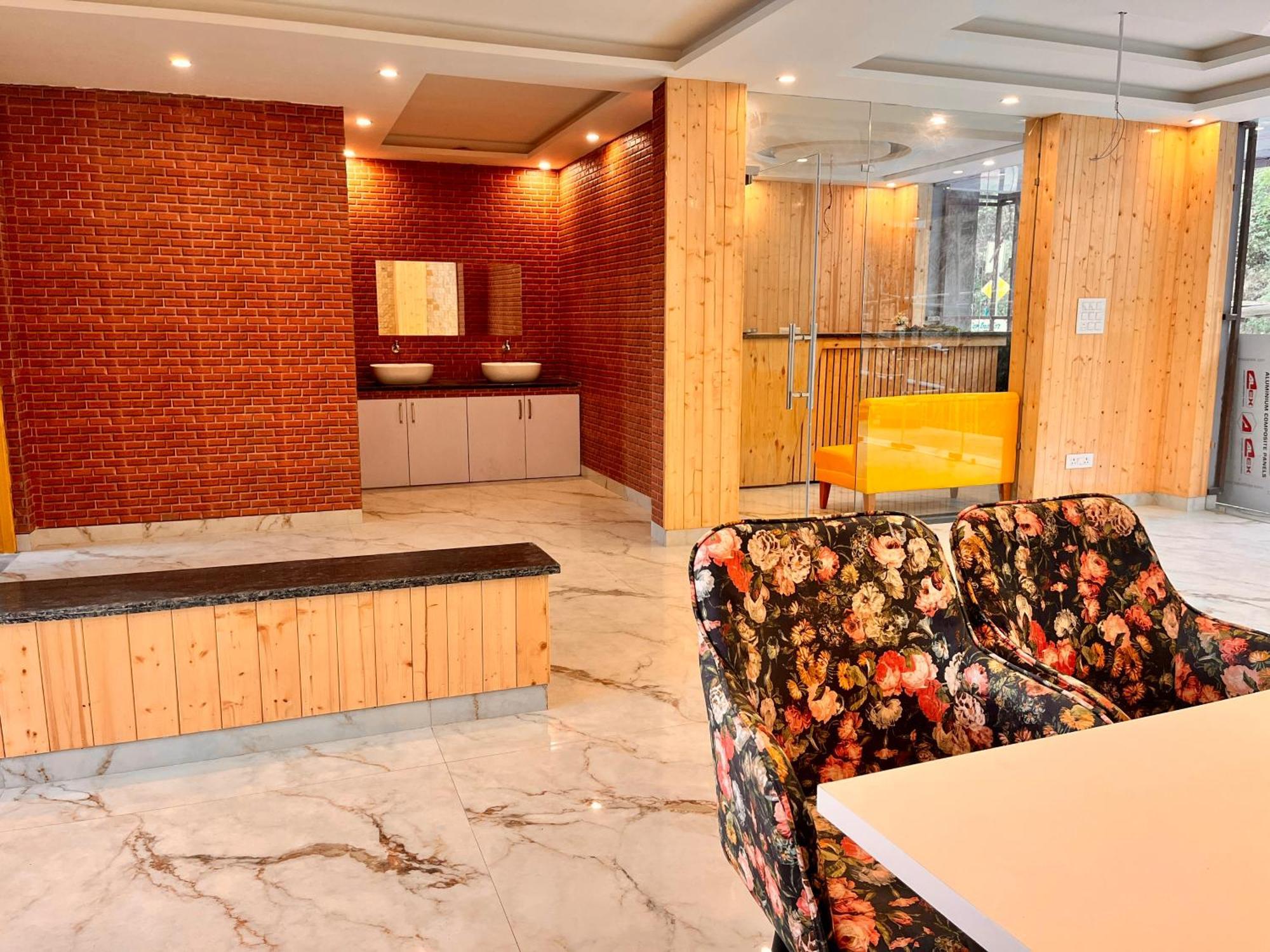 Hotel Hill View, Mussoorie - Near Jw Marriott Mussoorie, M 77377-32479 Екстериор снимка